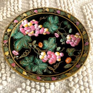 Andrea by Sadek 10" Vintage Porcelain Decorative Plate Grapes&Leaves w Gold Trim